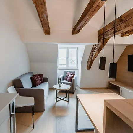 Kuechlinhaus 아파트호텔